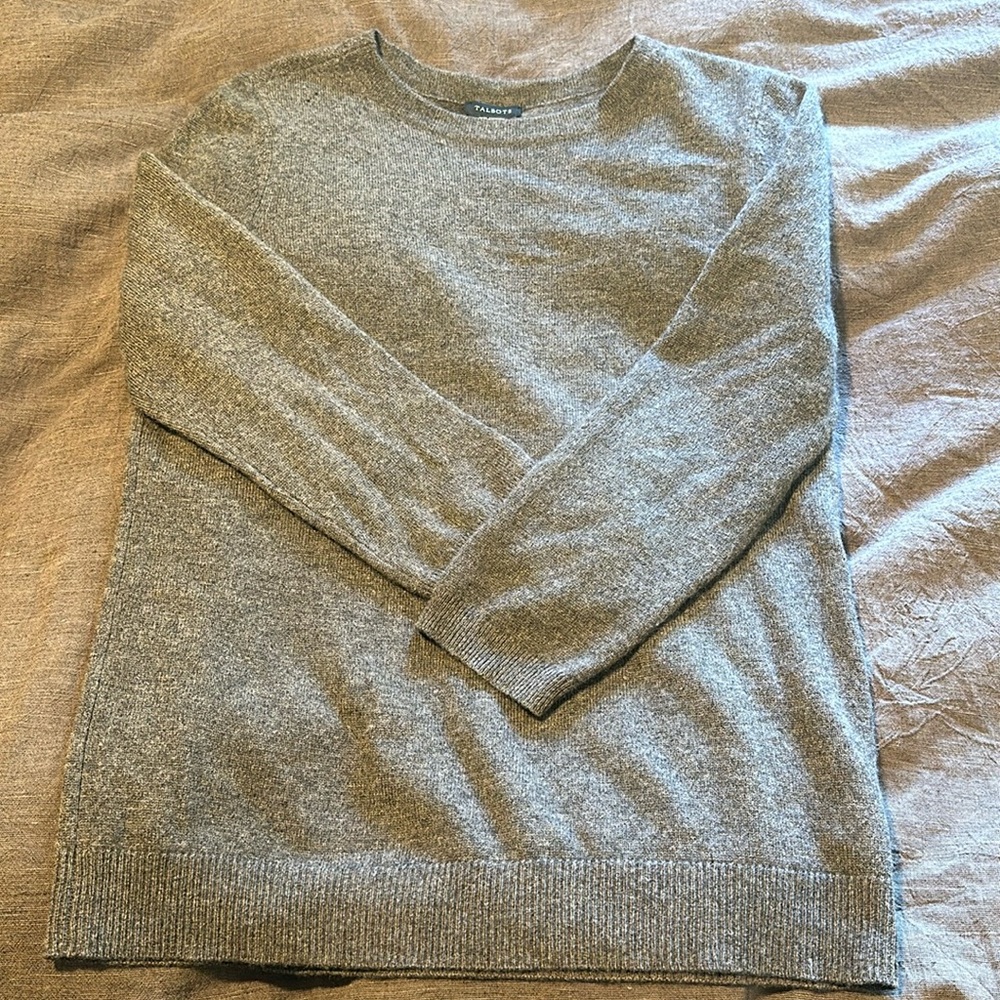 Grey cashmere sweater